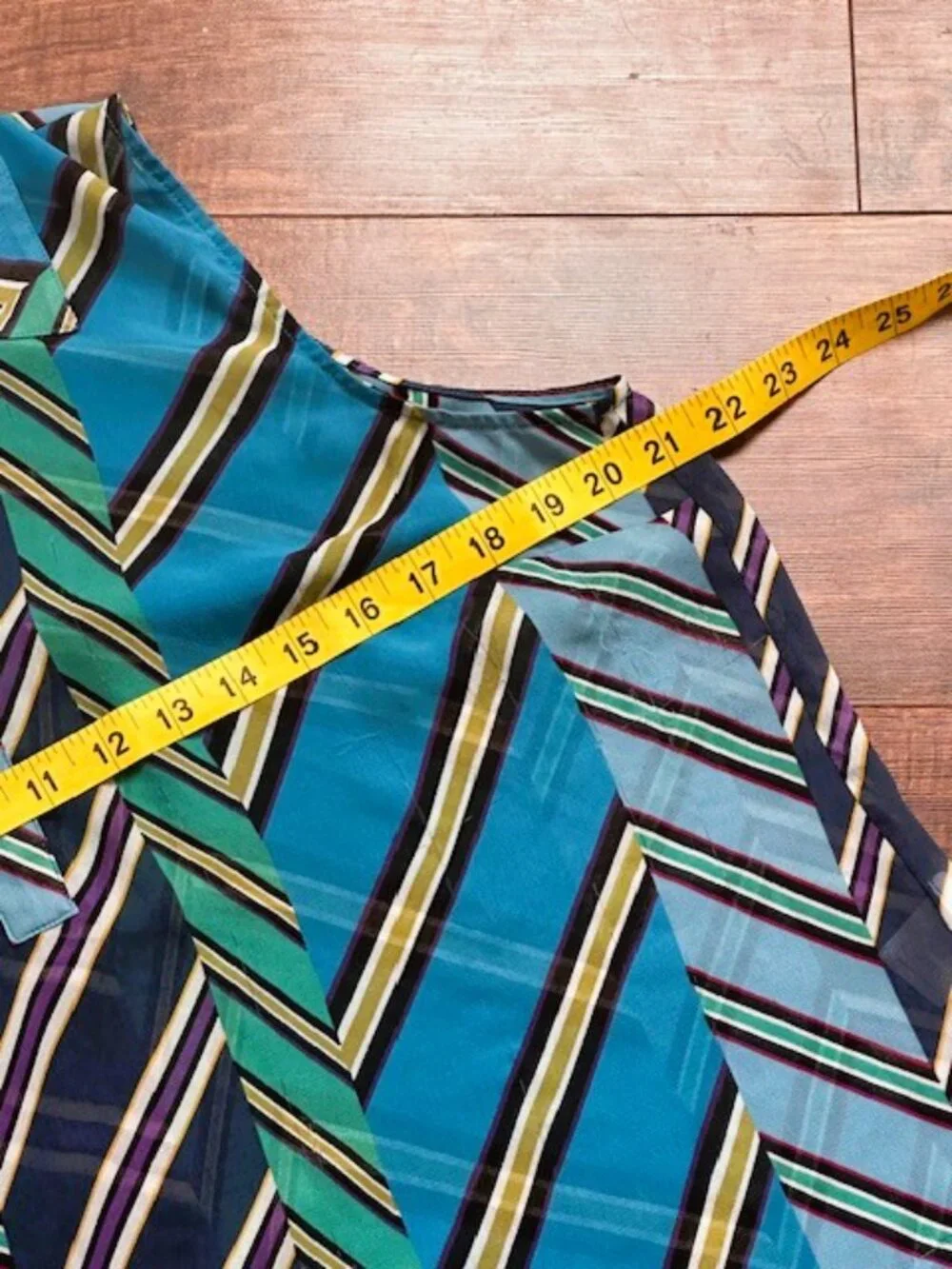 Cabi Teal Chevron Sleeveless V-Neck Top Size Large